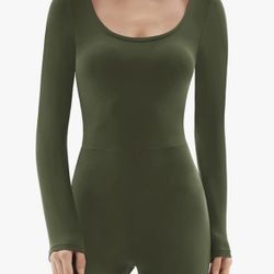 Long Sleeve green yoga  romper jumpsuit size XXL.   (H)