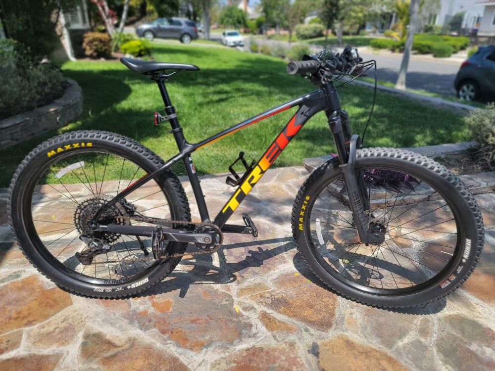 TREK Roscoe 8 Mountain Bike