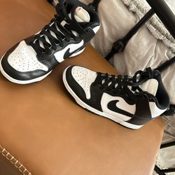 Nike Dunks 