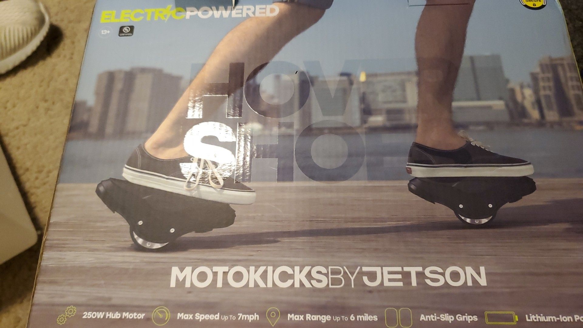 Moto kicks