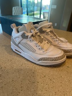 Jordan Spizike Low men’s shoe in 7.5 white/neutral grey