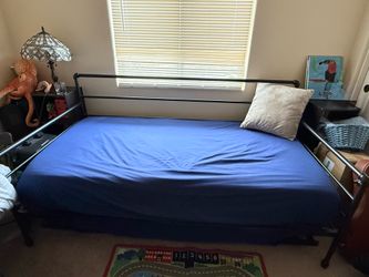 Day Bed with Trundle and Mattresses