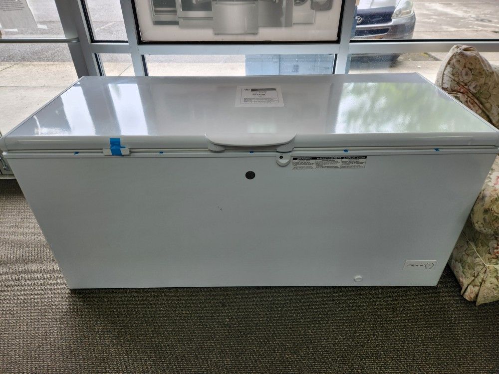 Garage Ready 21.7 cu. ft. Chest Freezer in White ENERGY STAR