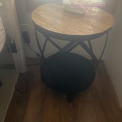 2 End Tables $75