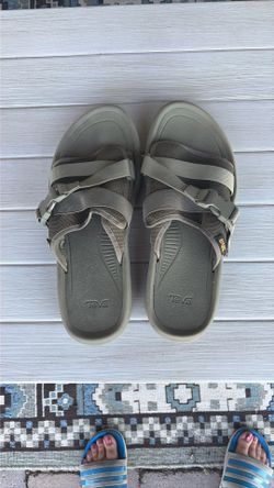 Men’s Green Tevas Hurricane Verge Slides Size 13
