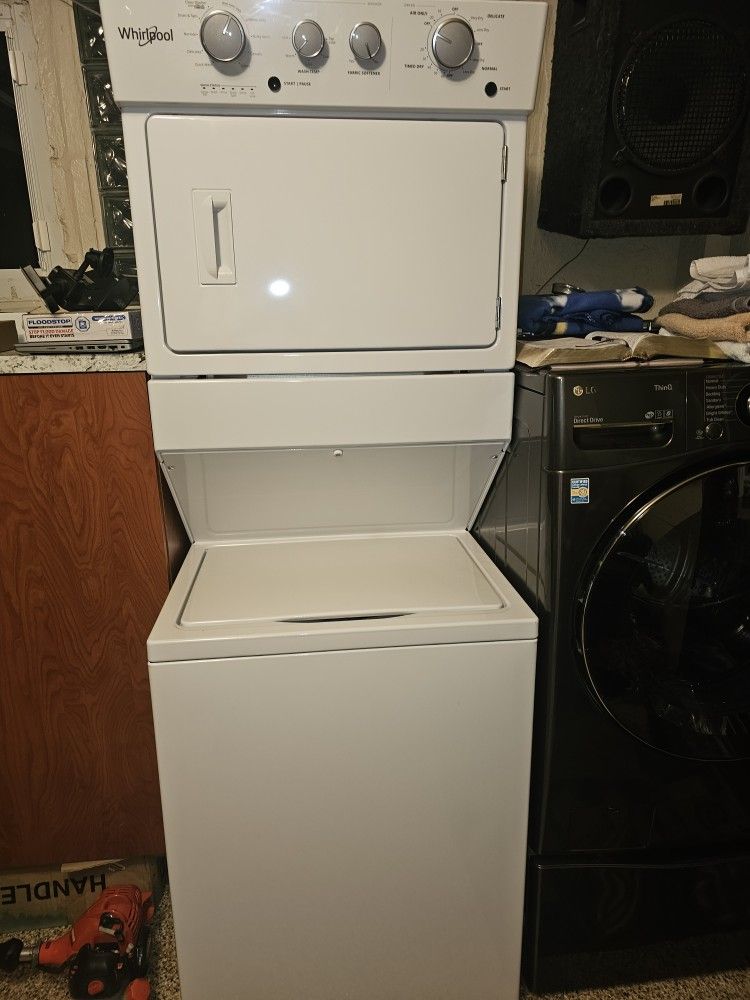 Stackable Whirlpool Washer/Dryer Combo