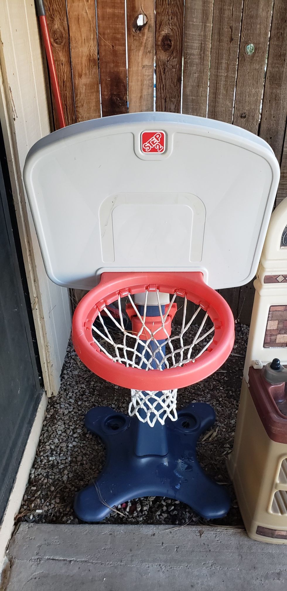 Basketball hoop step up