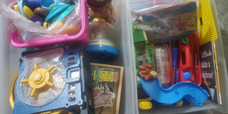 Each Kids Can Pick 3-4 Toys Free