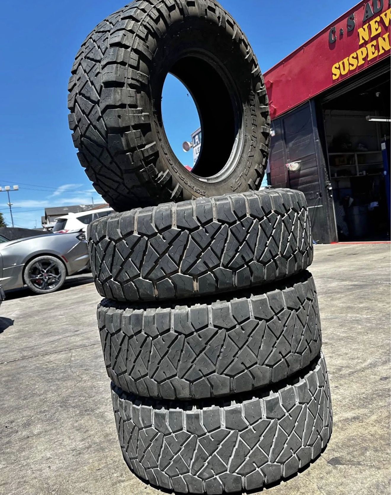 295/65/20 NITO Tires Con 80% De Vida Las 4