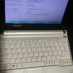 Small Laptop ACER Aspire1