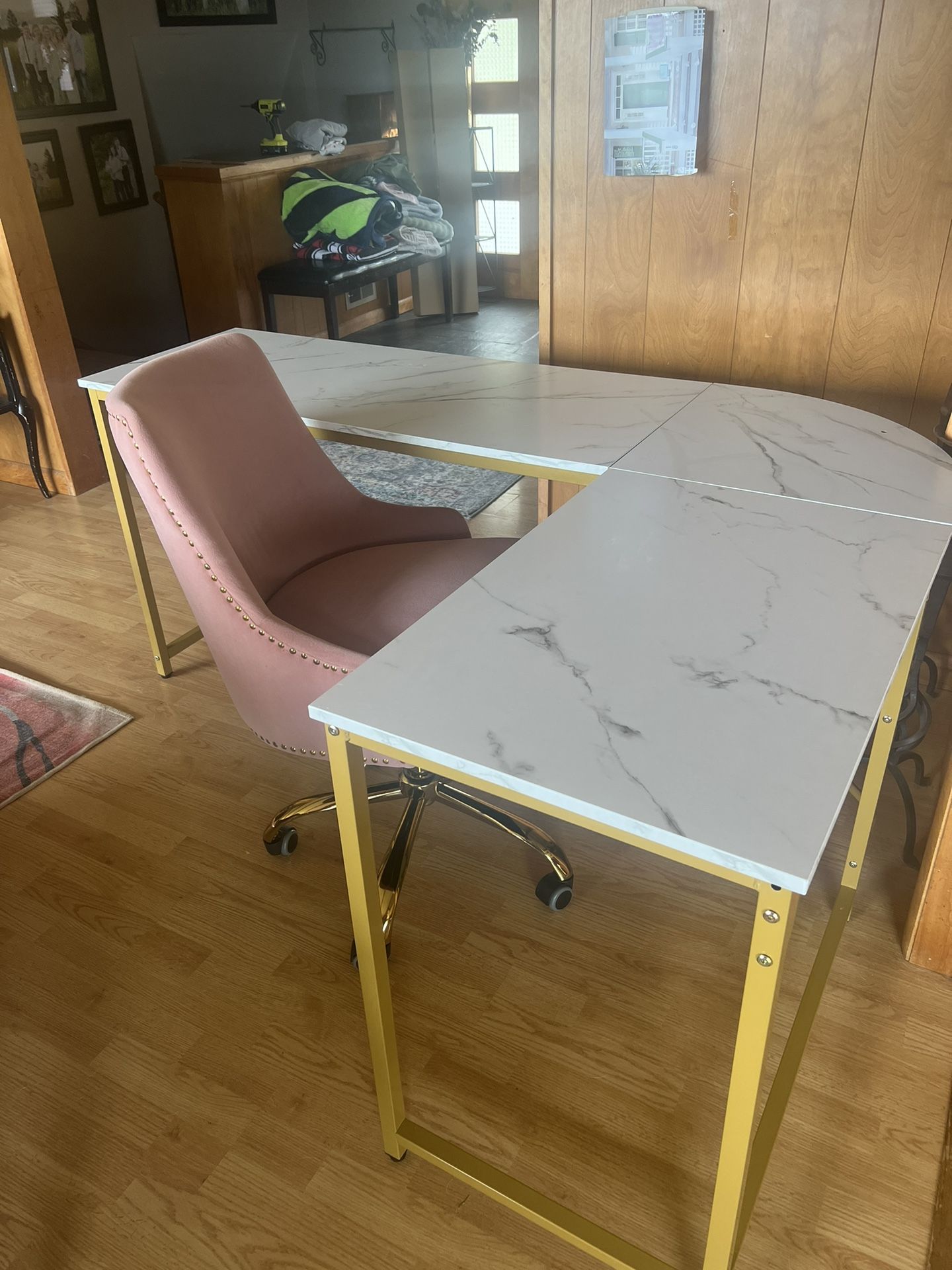 Really Nice Corner Desk AND Great Chair