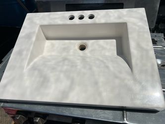 Bathroom ceramic sink