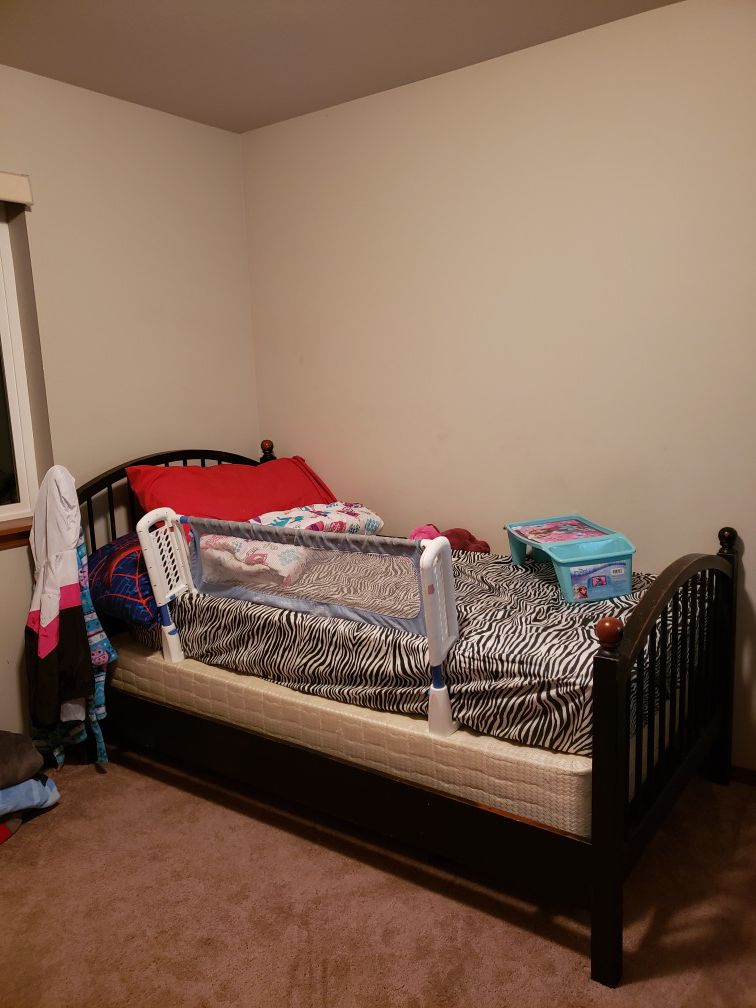 Bed and Mat and Box included dresser 200