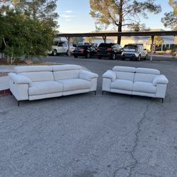 2 Piece Light Gray Luxury Recliner Set ( Can Deliver For $10 )