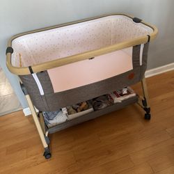Rocking Bassinet With Bamboo Mattress Pad Insert