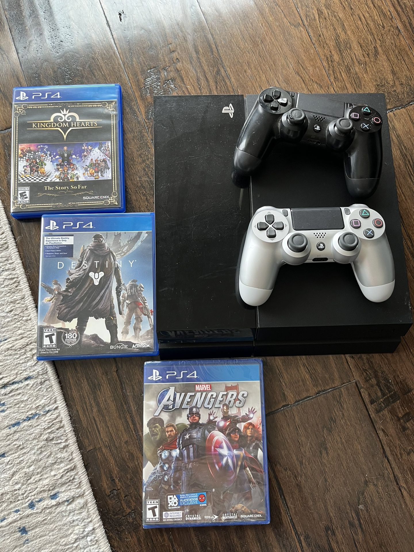 PlayStation 4 PS4 With Games for Sale 
