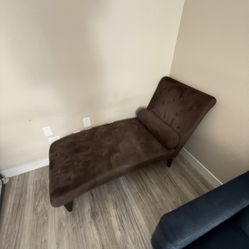 Couch/recliner 