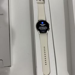 SAMSUNG Galaxy Watch 6 (40mm, WiFi + 4G LTE) 1.3" Super AMOLED Smartwatch