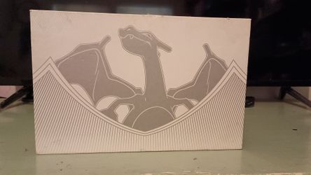 EMPTY Pokémon TCG Sword and Shield Ultra Premium Collection Charizard