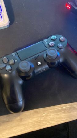 PS4 controllers read descriptions