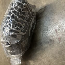 Wilson A1000 Outfield Glove 