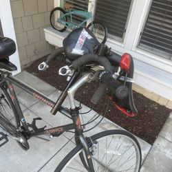 SPECIALIZED 22” Ready To Ride With Bike Seats.