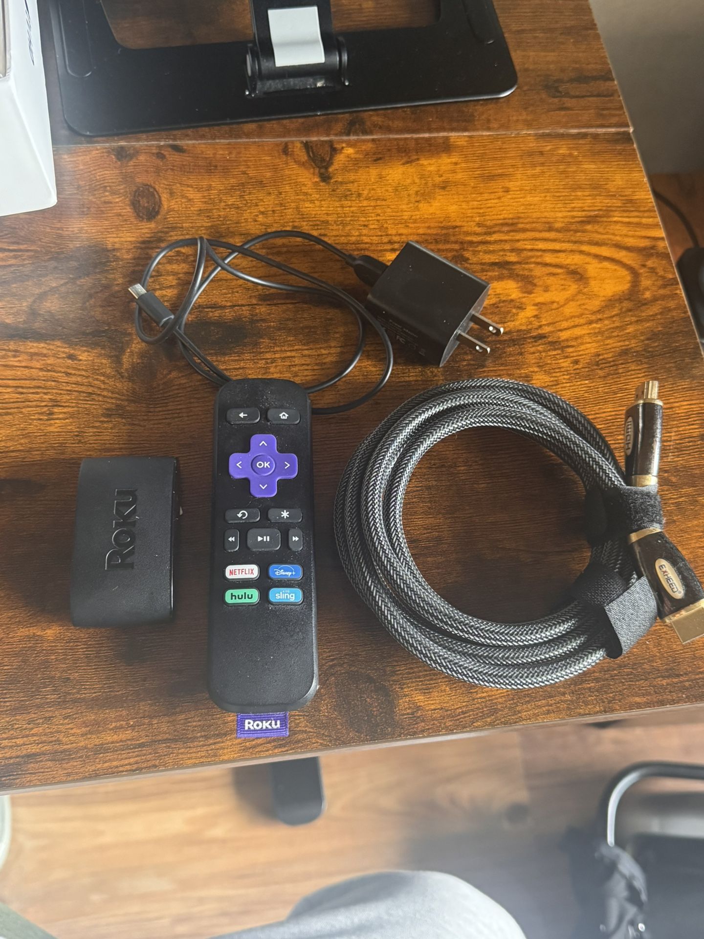 Roku + Remote + Charger + HDMI