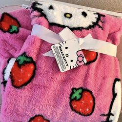Hello kitty Strawberry blanket 