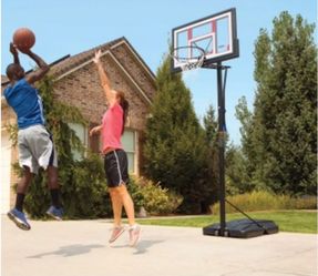 Lifetime 90491 48" Shatterproof Portable adjustable hight.