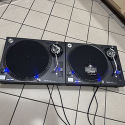 Technics sl-1210mk5 Powdercoated Matte Black turntables 