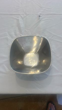Aluminum decorative serving bowl Aluminum decorative serving bowl