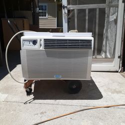 Whirlpool 12,000 BTU Air Conditioner 