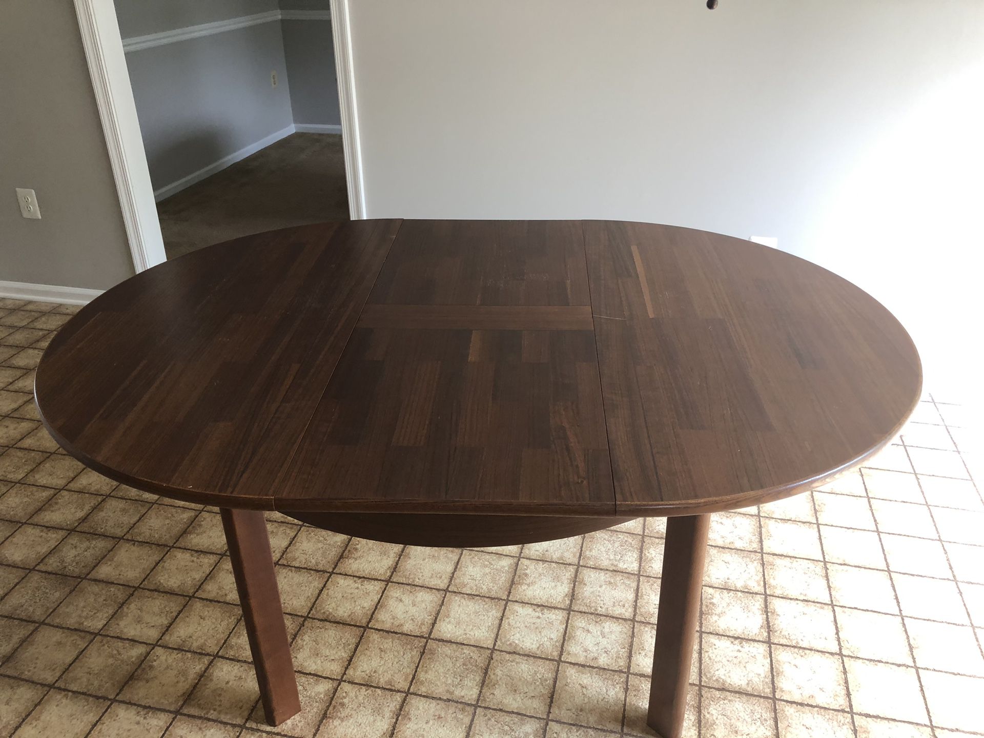 Kitchen Table with extension leaf