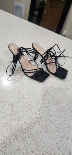 Ties up the leg heels