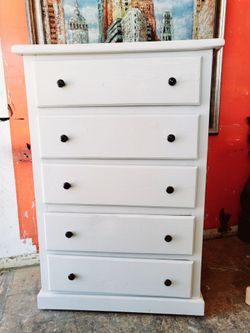 Dresser