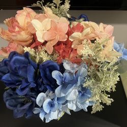 Clear Glass Vase With Artificial Flowers Different Assortments