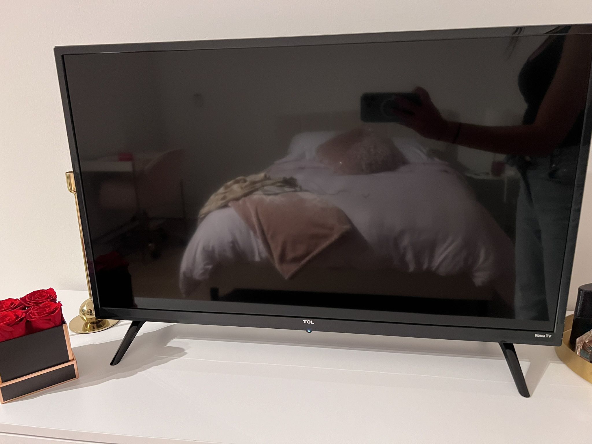 TCL Roku Smart TV - 32’ NEW