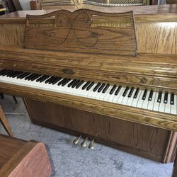 Wurlitzer Piano  With Free Delivery 