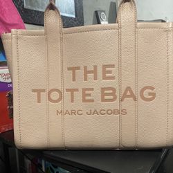 Medium Tote Bag