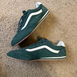 Women’s Size 7 Emerald Suede Old school “serio” Vans 