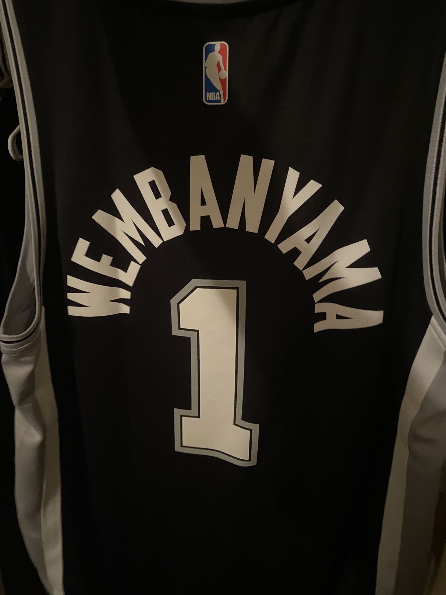 Spurs Victor Wembanyama Jersey Size Large