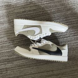 Jordan 1 Low Travis Scott Size 11
