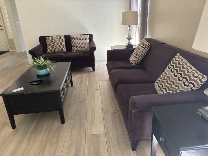 Free Sofa Set