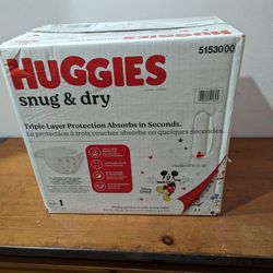 Huggies Snug & Dry Size 1, 124ct (New Sealed)
