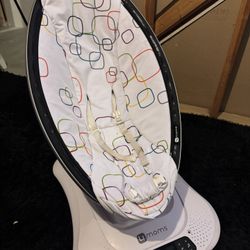 Momaroo swing
