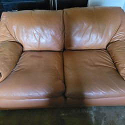 Leather Couch  🛋,  Sillon Need Gone See Pictures For Details Pick Up Only 