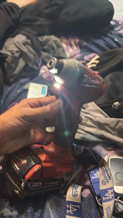 18v Milwaukee  impact drill