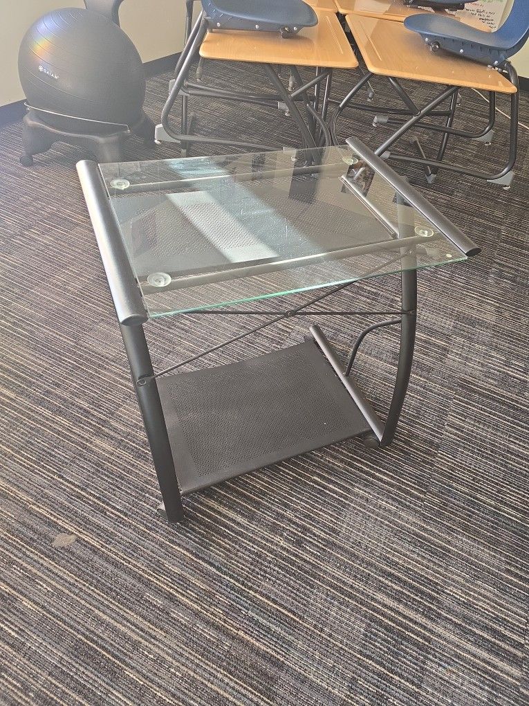 Small Computer Desk