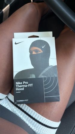 Nike Pro Thermal Fit Hood