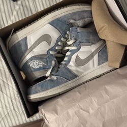 Aj1 Hyper Royal Size 8.5